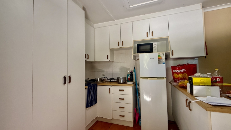 6 Bedroom Property for Sale in Summerstrand Eastern Cape